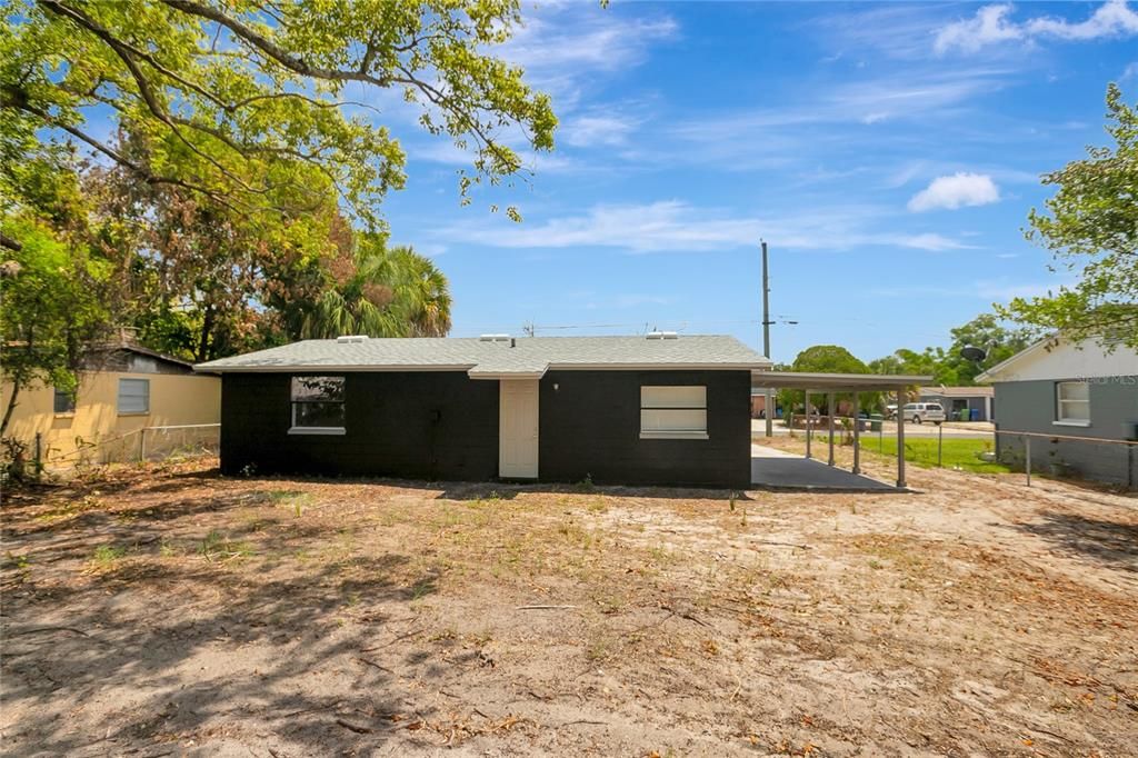 Activo con contrato: $249,900 (3 camas, 1 baños, 851 Pies cuadrados)