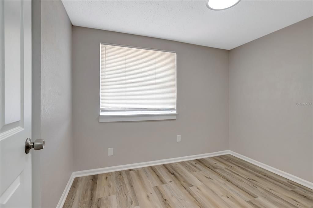 Activo con contrato: $249,900 (3 camas, 1 baños, 851 Pies cuadrados)