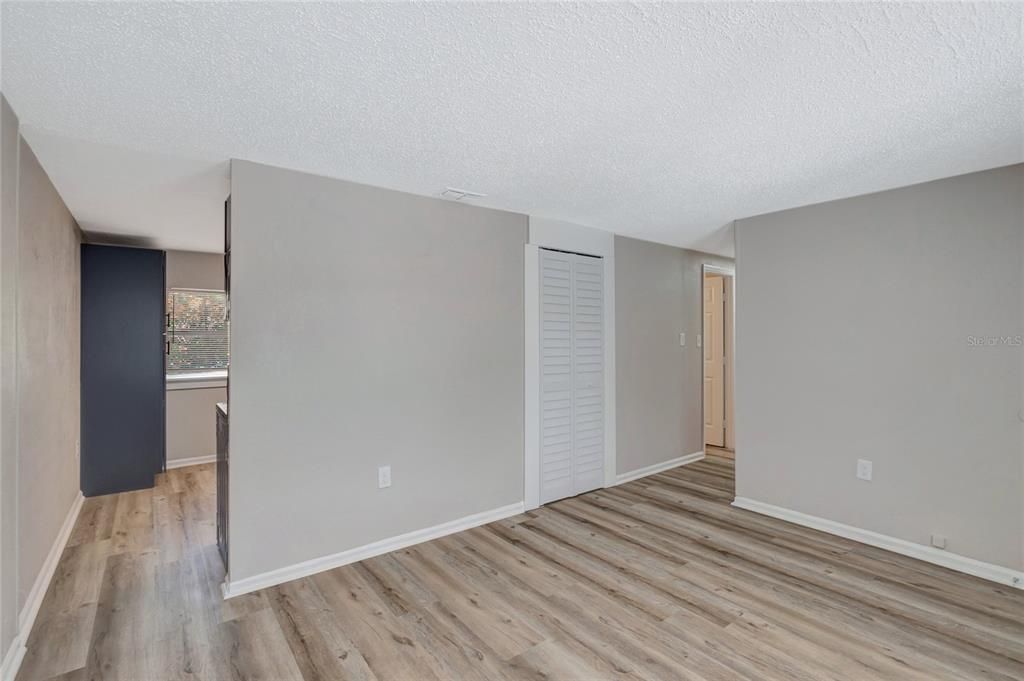 Activo con contrato: $249,900 (3 camas, 1 baños, 851 Pies cuadrados)