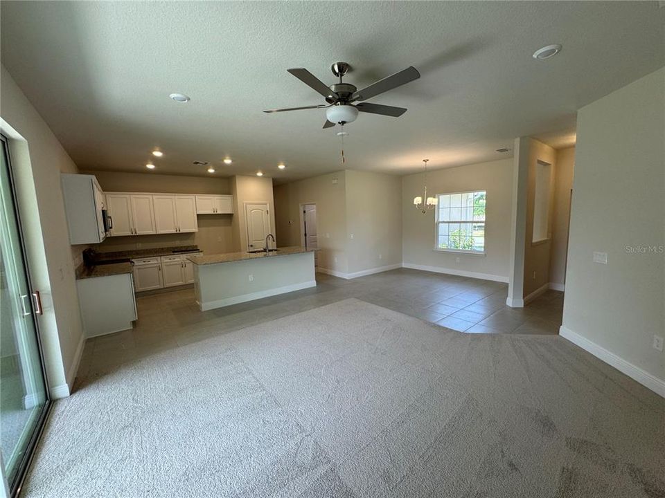 En Venta: $359,900 (4 camas, 2 baños, 1859 Pies cuadrados)