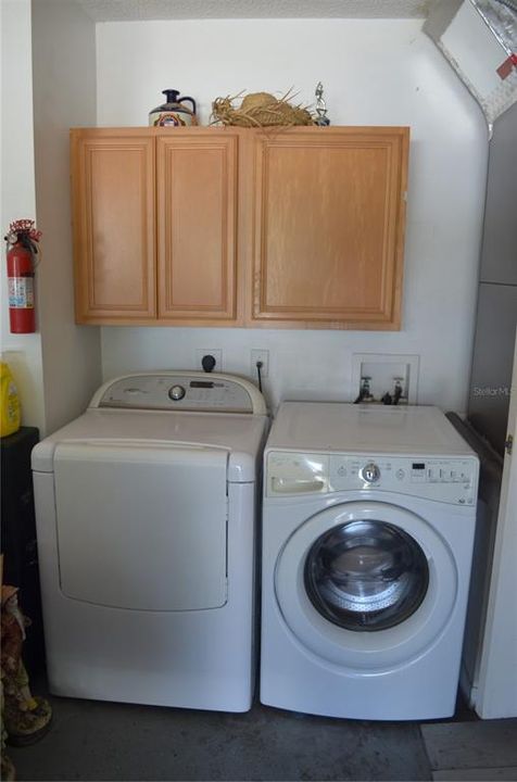 Activo con contrato: $325,000 (3 camas, 2 baños, 1233 Pies cuadrados)