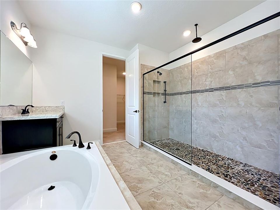 En Venta: $1,187,000 (6 camas, 4 baños, 4176 Pies cuadrados)