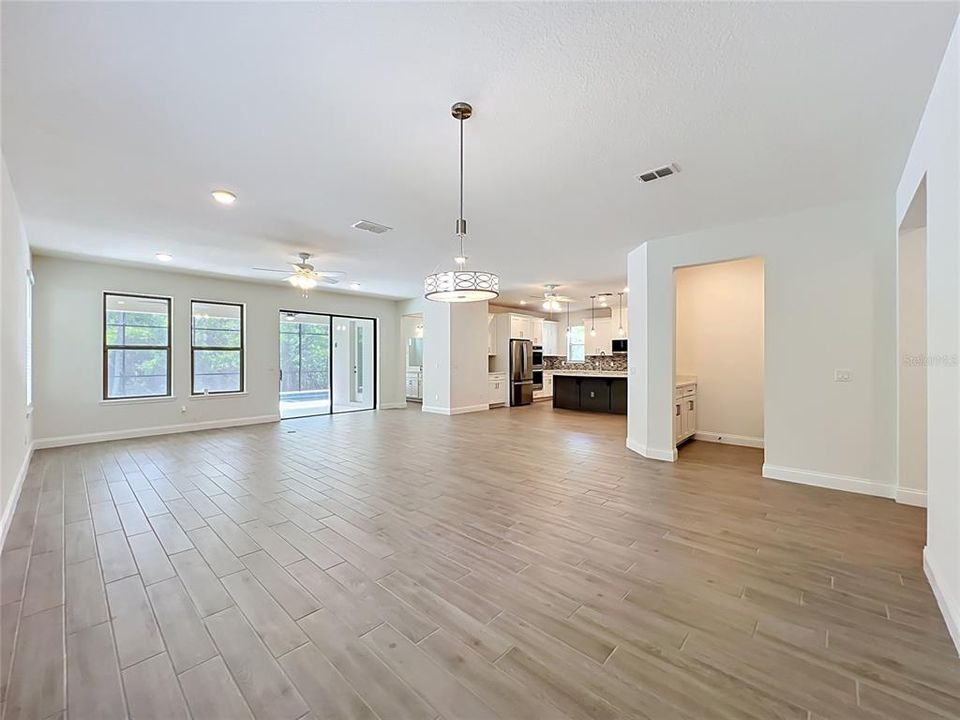 En Venta: $1,187,000 (6 camas, 4 baños, 4176 Pies cuadrados)