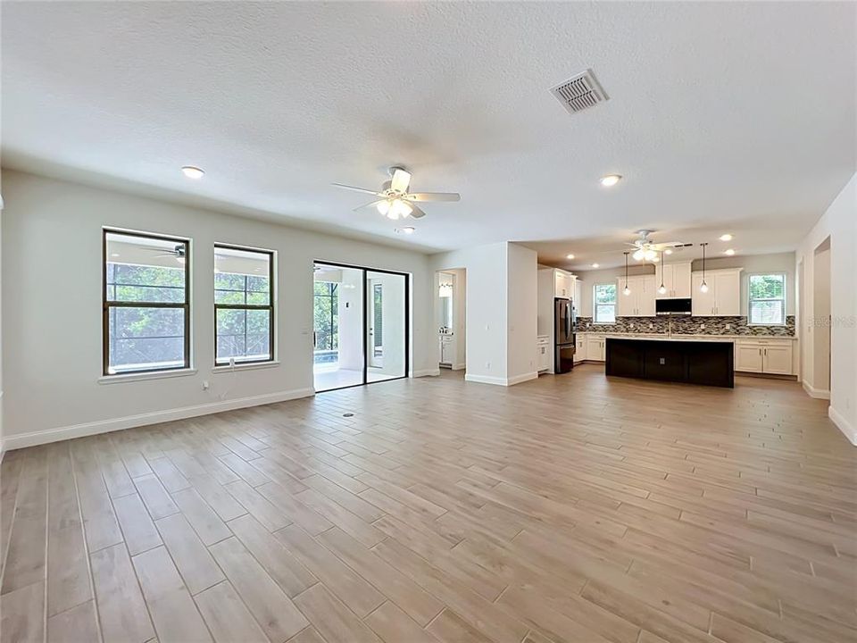 En Venta: $1,187,000 (6 camas, 4 baños, 4176 Pies cuadrados)