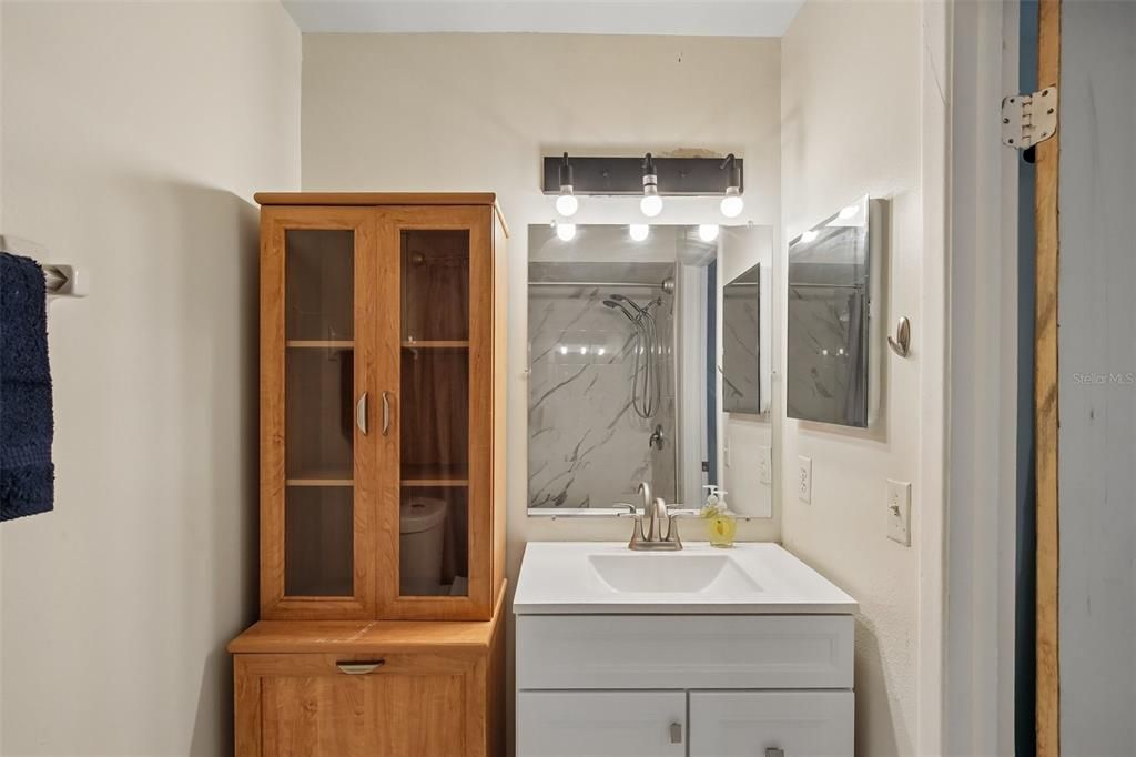 Activo con contrato: $315,000 (3 camas, 2 baños, 1173 Pies cuadrados)