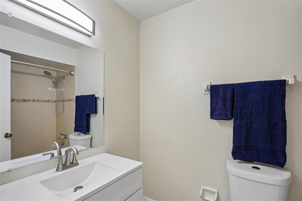 Activo con contrato: $315,000 (3 camas, 2 baños, 1173 Pies cuadrados)