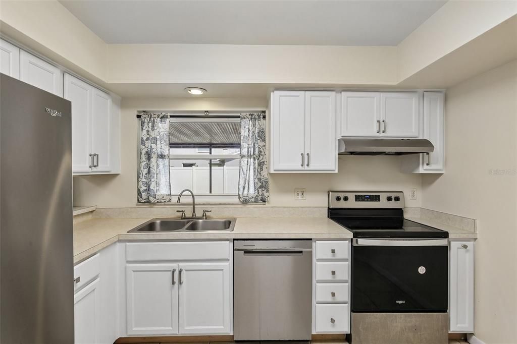 Activo con contrato: $315,000 (3 camas, 2 baños, 1173 Pies cuadrados)