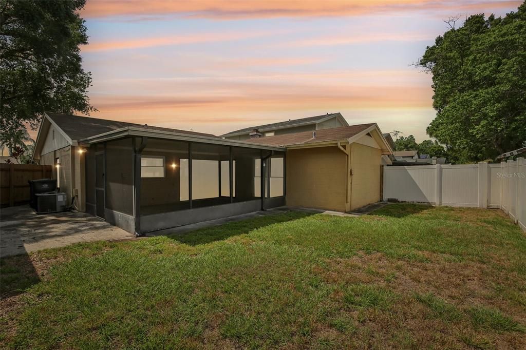 Activo con contrato: $315,000 (3 camas, 2 baños, 1173 Pies cuadrados)