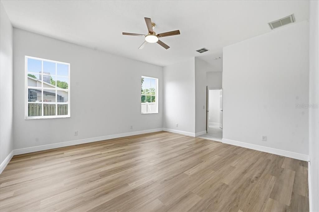 Activo con contrato: $629,000 (5 camas, 3 baños, 2613 Pies cuadrados)