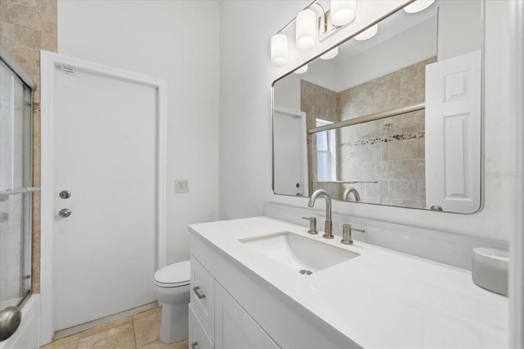 Activo con contrato: $629,000 (5 camas, 3 baños, 2613 Pies cuadrados)