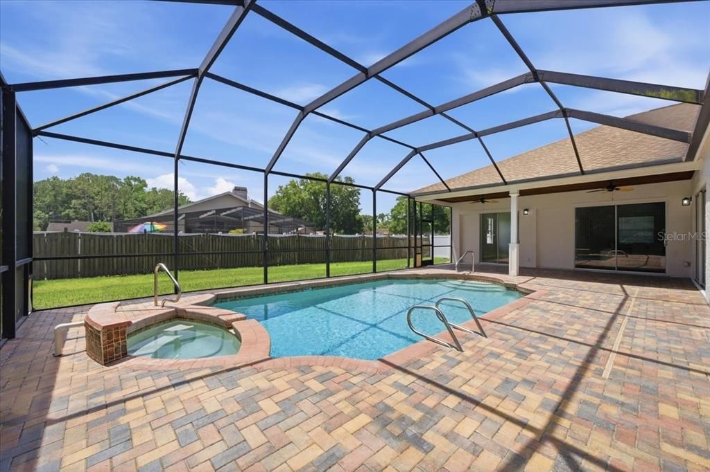 Activo con contrato: $629,000 (5 camas, 3 baños, 2613 Pies cuadrados)