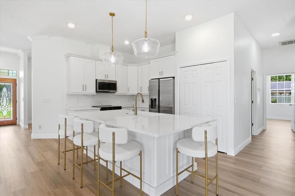 Activo con contrato: $629,000 (5 camas, 3 baños, 2613 Pies cuadrados)