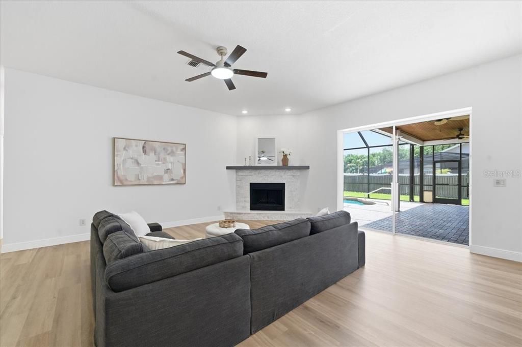 Activo con contrato: $629,000 (5 camas, 3 baños, 2613 Pies cuadrados)