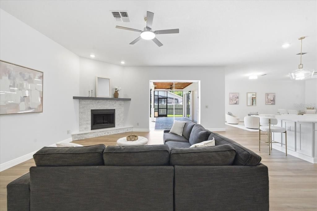 Activo con contrato: $629,000 (5 camas, 3 baños, 2613 Pies cuadrados)