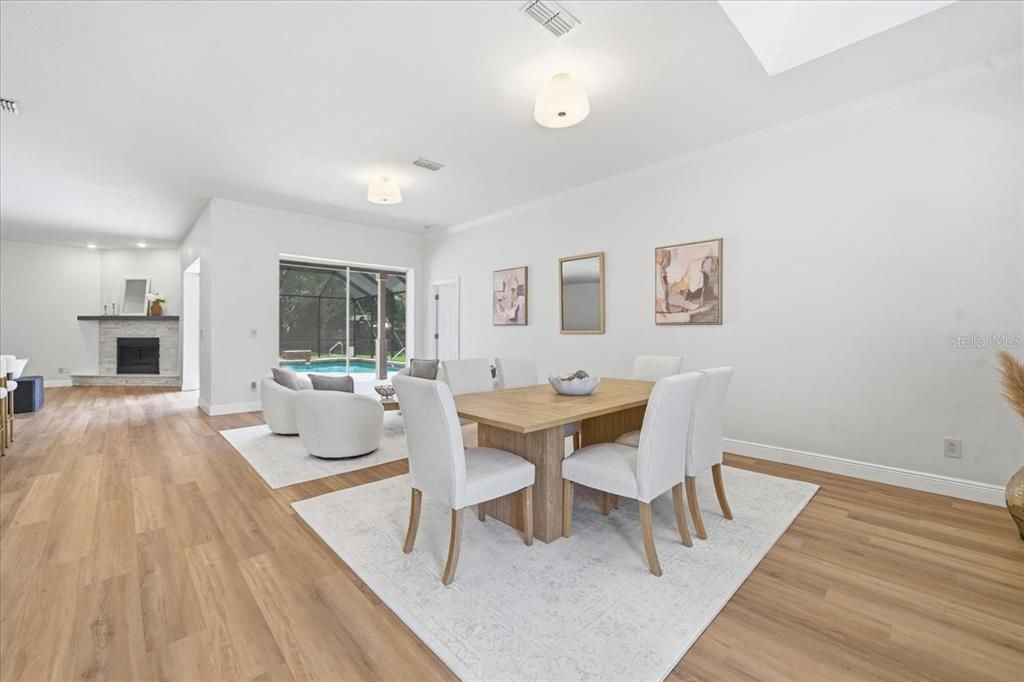 Activo con contrato: $629,000 (5 camas, 3 baños, 2613 Pies cuadrados)