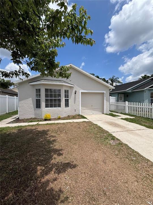 For Rent: $2,150 (3 beds, 2 baths, 1016 Square Feet)