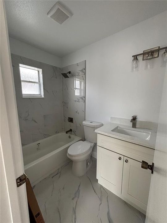 For Rent: $2,150 (3 beds, 2 baths, 1016 Square Feet)