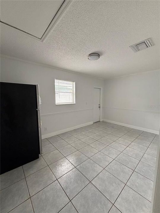 For Rent: $2,150 (3 beds, 2 baths, 1016 Square Feet)