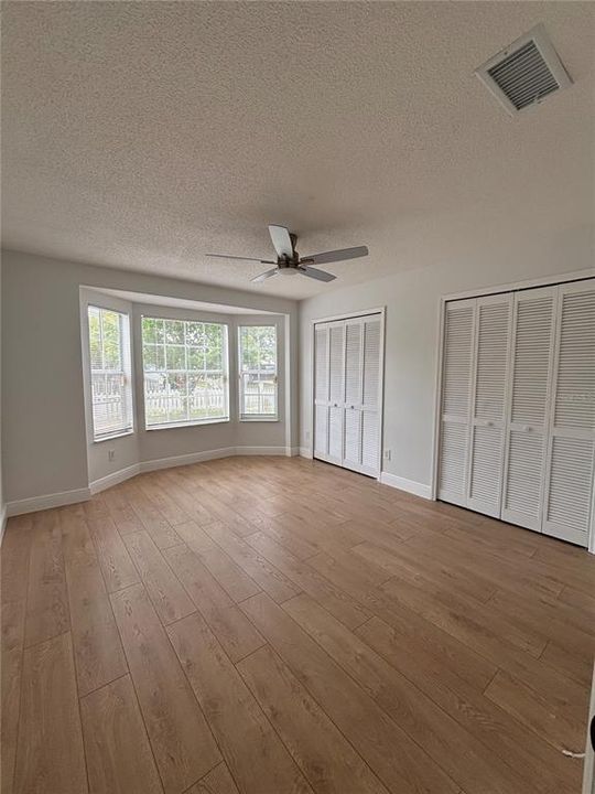 For Rent: $2,150 (3 beds, 2 baths, 1016 Square Feet)