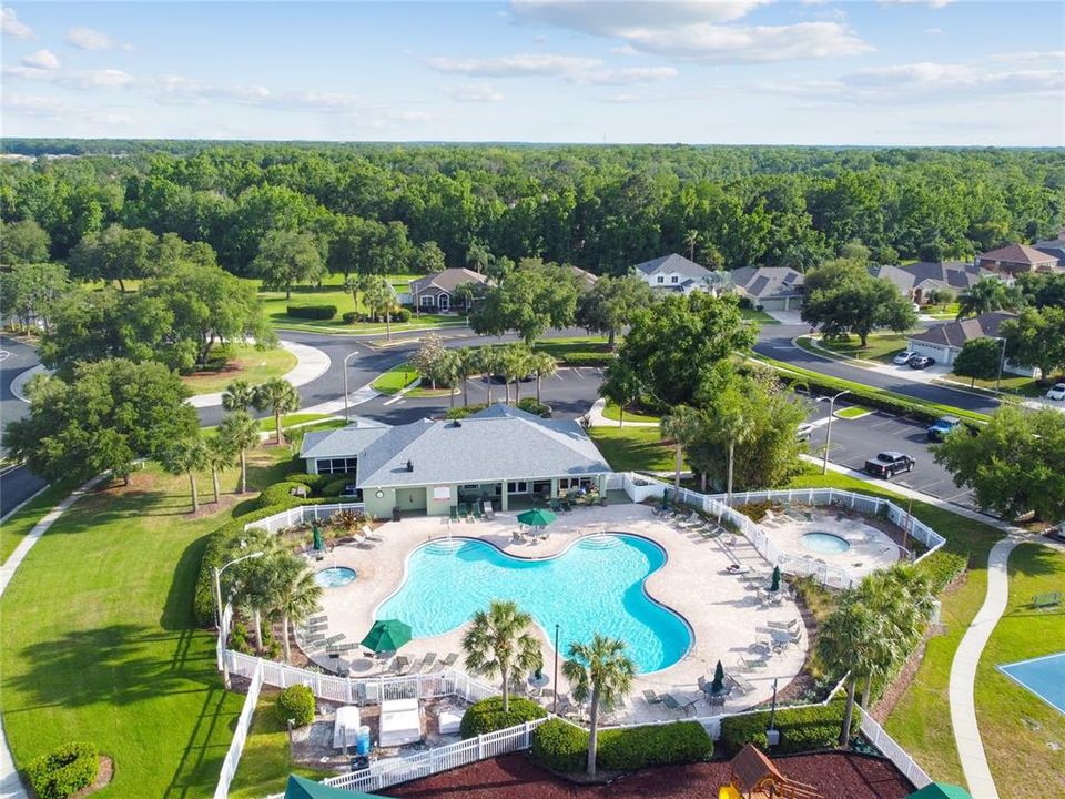 Activo con contrato: $404,999 (3 camas, 2 baños, 1640 Pies cuadrados)