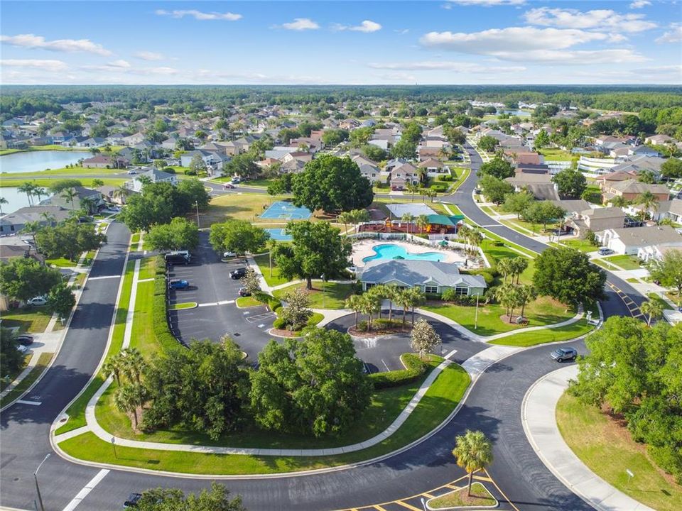 Activo con contrato: $404,999 (3 camas, 2 baños, 1640 Pies cuadrados)