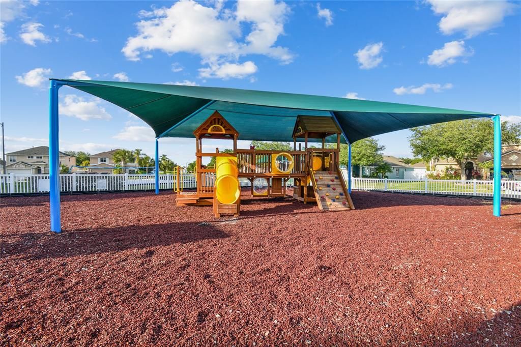 Activo con contrato: $404,999 (3 camas, 2 baños, 1640 Pies cuadrados)