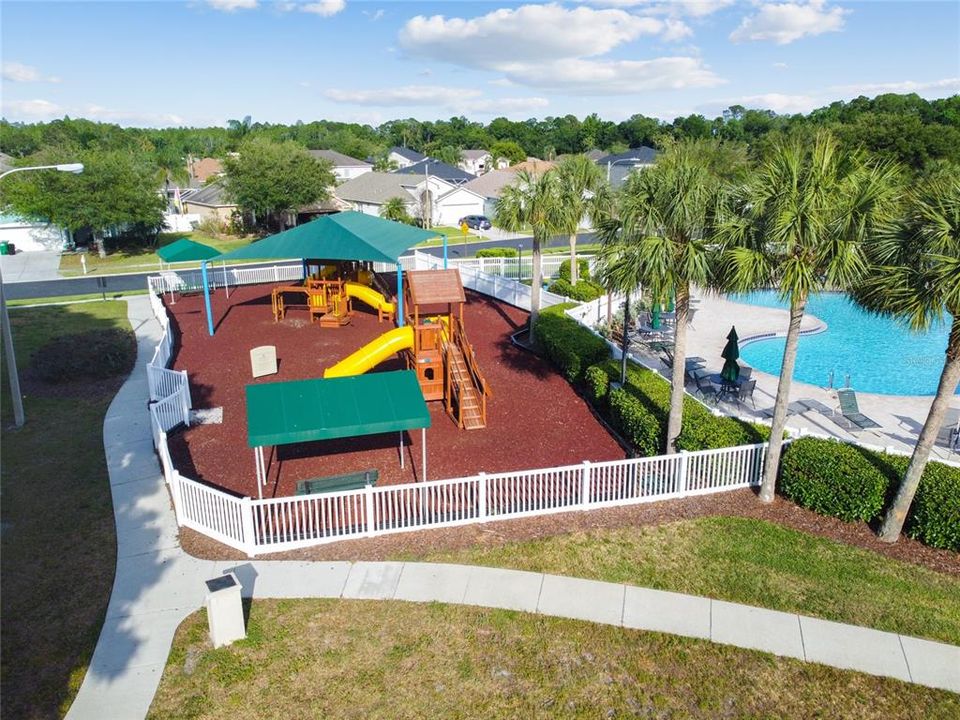 Activo con contrato: $404,999 (3 camas, 2 baños, 1640 Pies cuadrados)