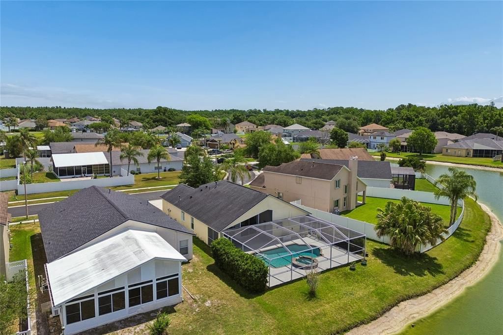 Activo con contrato: $404,999 (3 camas, 2 baños, 1640 Pies cuadrados)