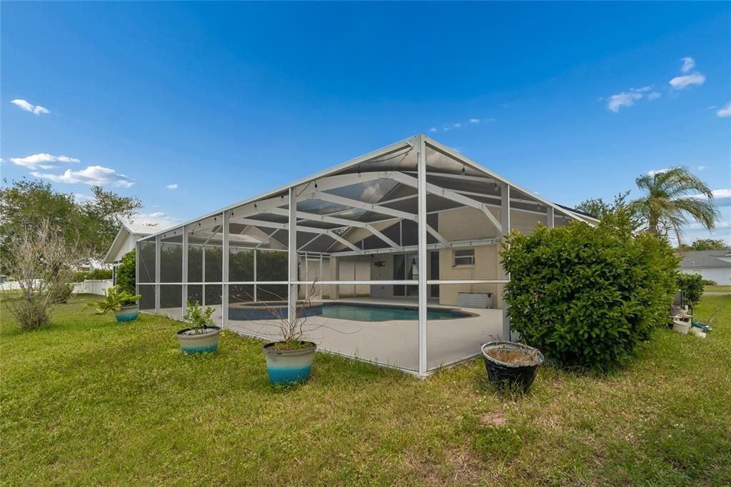 Activo con contrato: $404,999 (3 camas, 2 baños, 1640 Pies cuadrados)