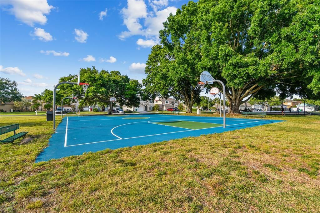 Activo con contrato: $404,999 (3 camas, 2 baños, 1640 Pies cuadrados)