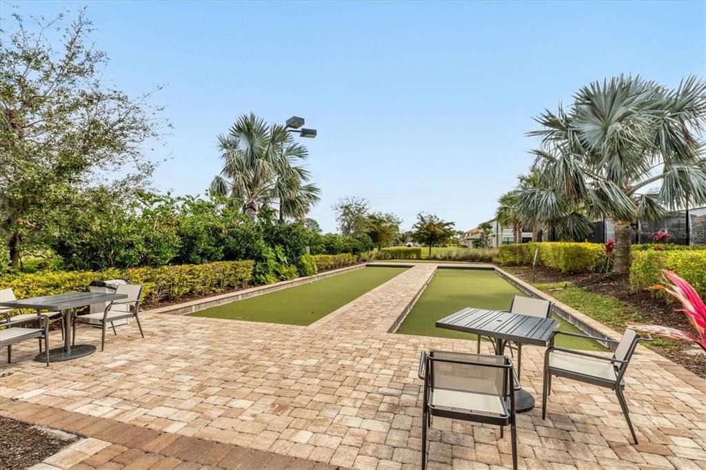 Activo con contrato: $1,034,000 (3 camas, 3 baños, 2403 Pies cuadrados)