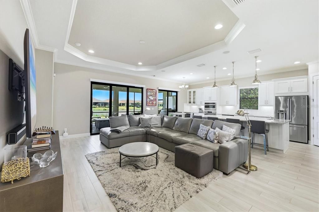 Activo con contrato: $1,034,000 (3 camas, 3 baños, 2403 Pies cuadrados)