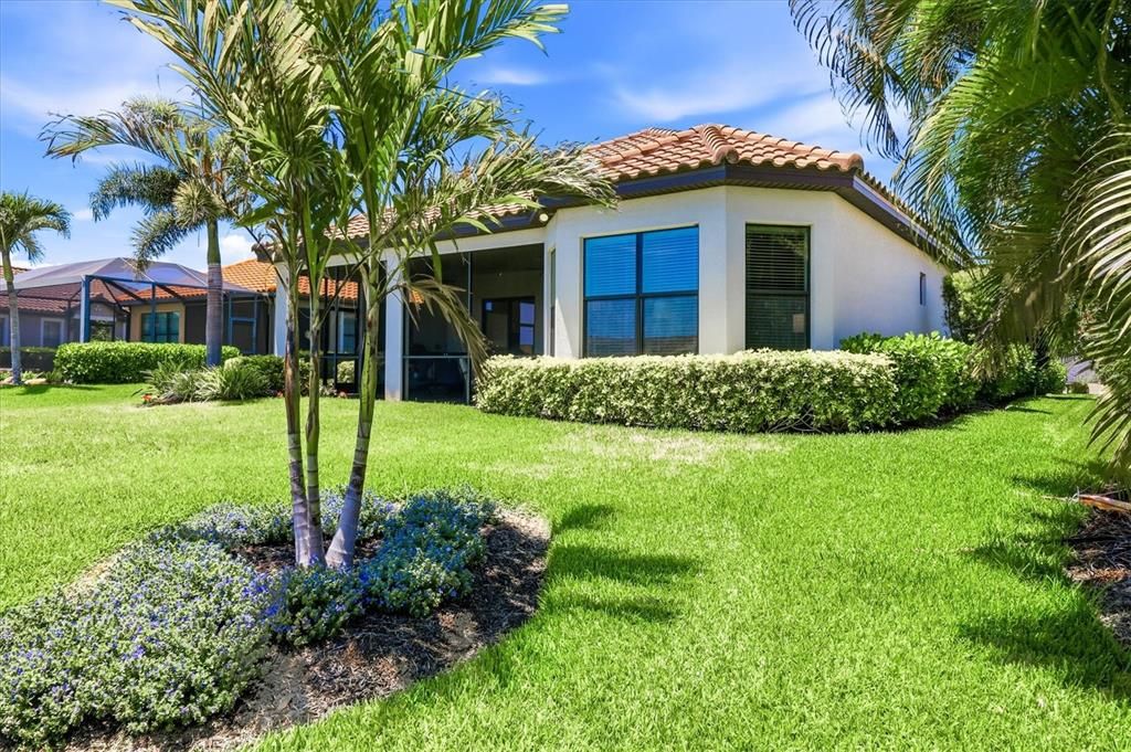 Activo con contrato: $1,034,000 (3 camas, 3 baños, 2403 Pies cuadrados)