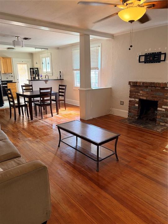For Sale: $599,999 (4 beds, 0 baths, 1611 Square Feet)
