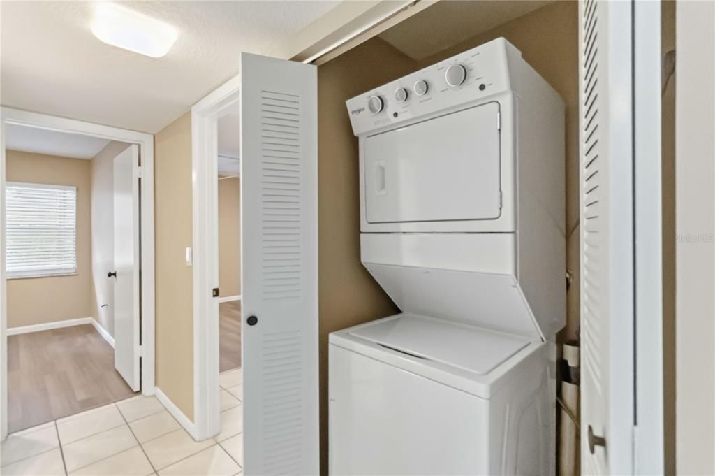 For Rent: $1,750 (2 beds, 2 baths, 897 Square Feet)