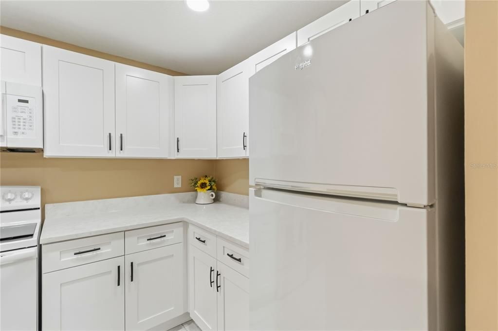 For Rent: $1,750 (2 beds, 2 baths, 897 Square Feet)