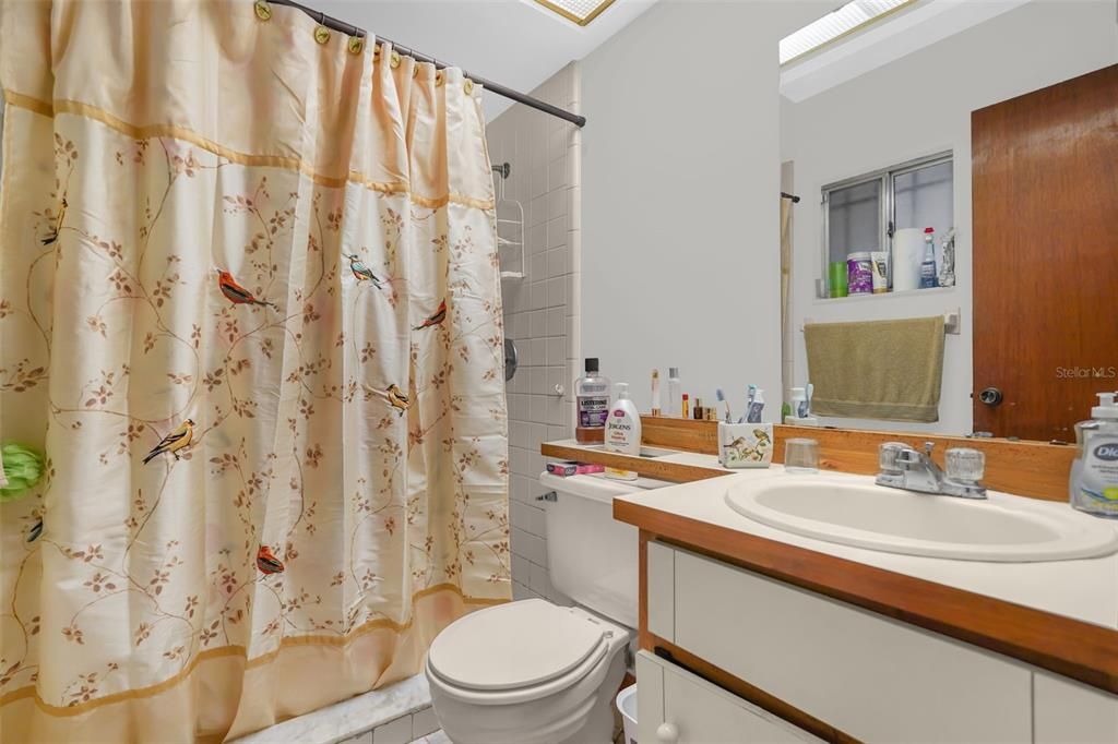 Active With Contract: $289,000 (3 beds, 2 baths, 1213 Square Feet)