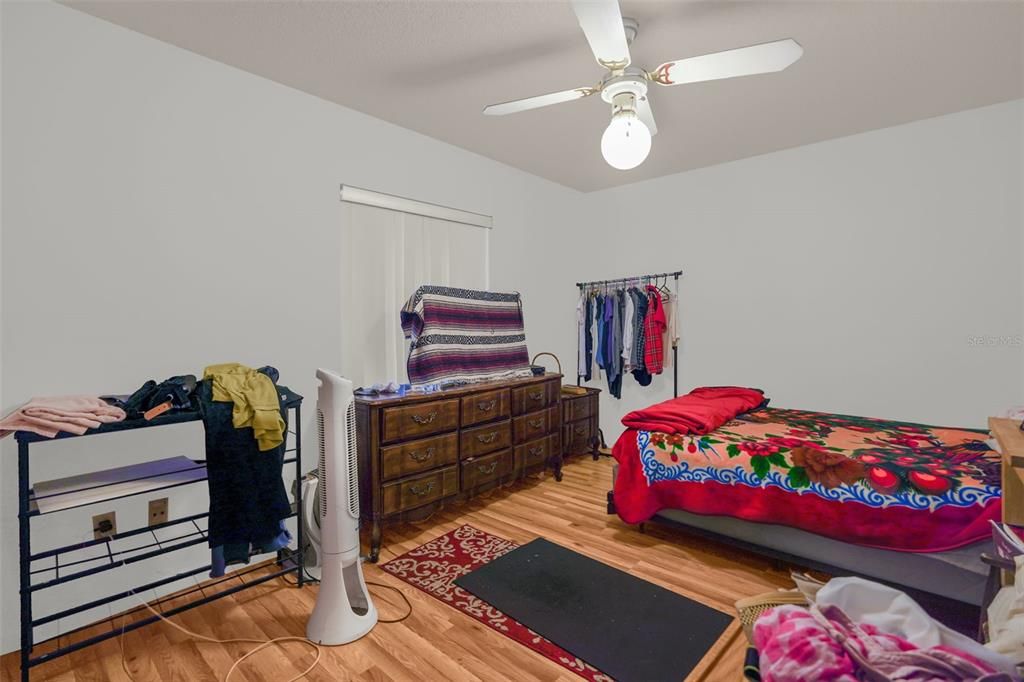 Active With Contract: $289,000 (3 beds, 2 baths, 1213 Square Feet)