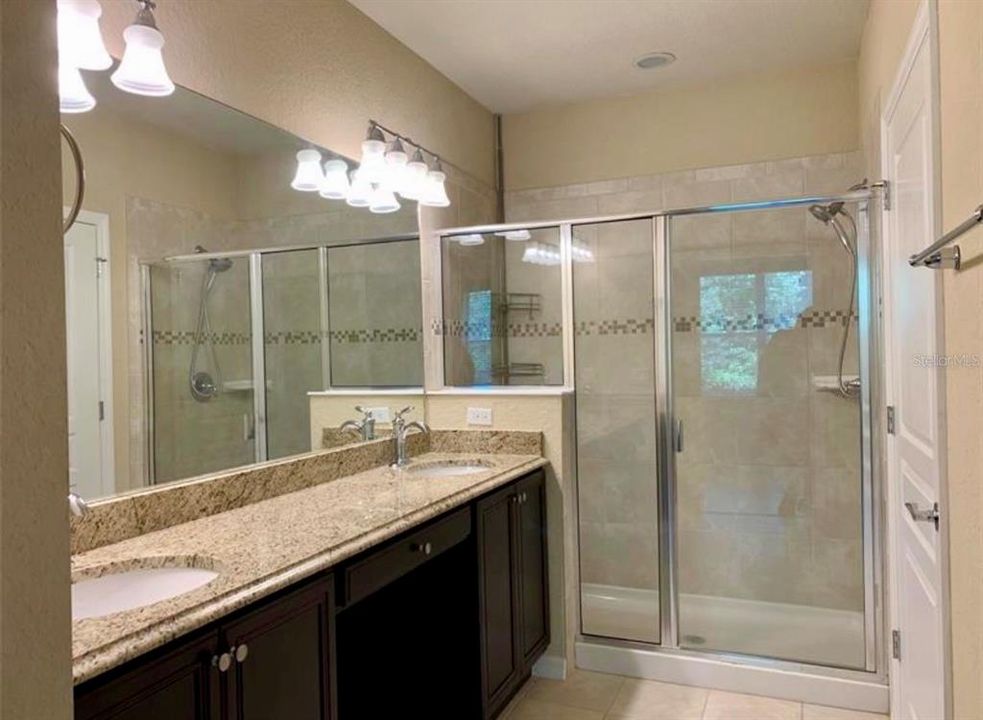 На продажу: $239,999 (2 спален, 2 ванн, 1504 Квадратных фут)