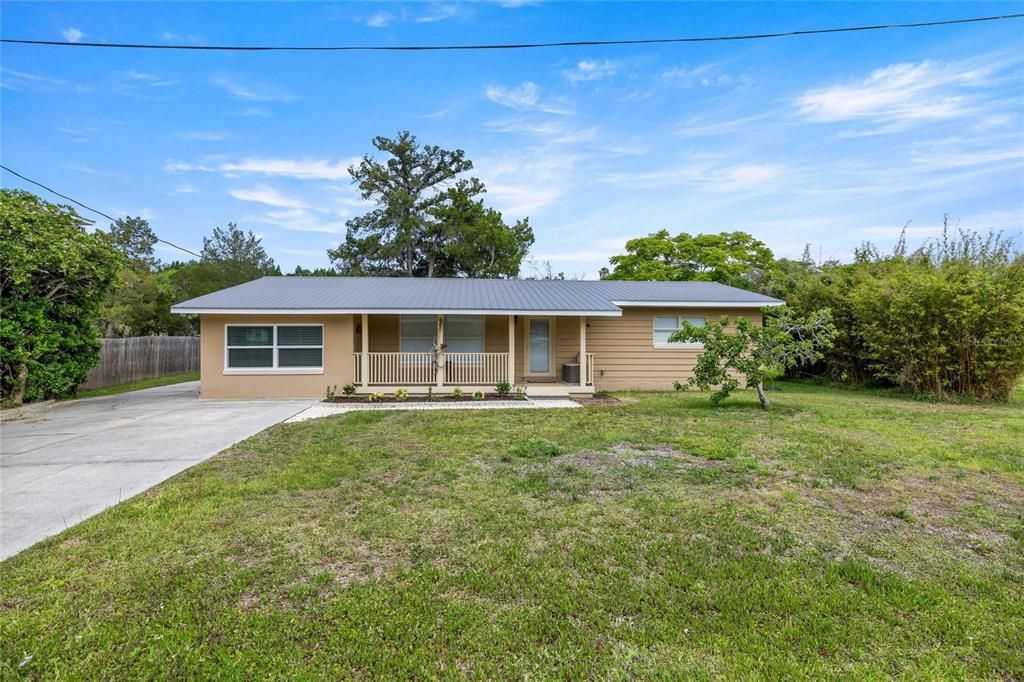 For Sale: $428,000 (3 beds, 3 baths, 1941 Square Feet)