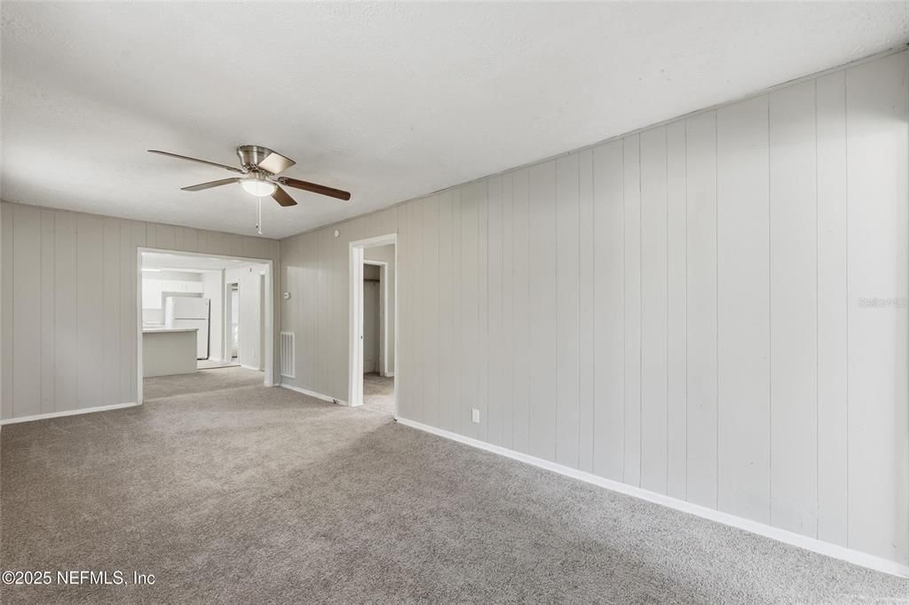 Active With Contract: $105,000 (3 beds, 2 baths, 1320 Square Feet)