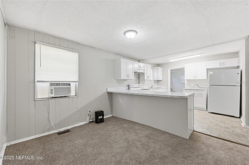 Active With Contract: $105,000 (3 beds, 2 baths, 1320 Square Feet)