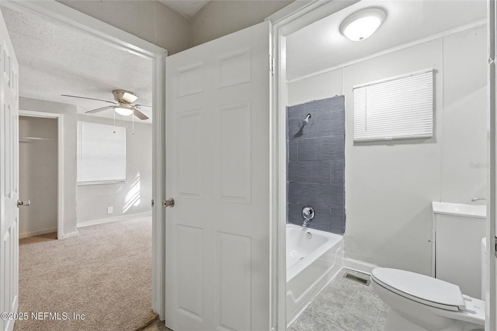Active With Contract: $105,000 (3 beds, 2 baths, 1320 Square Feet)