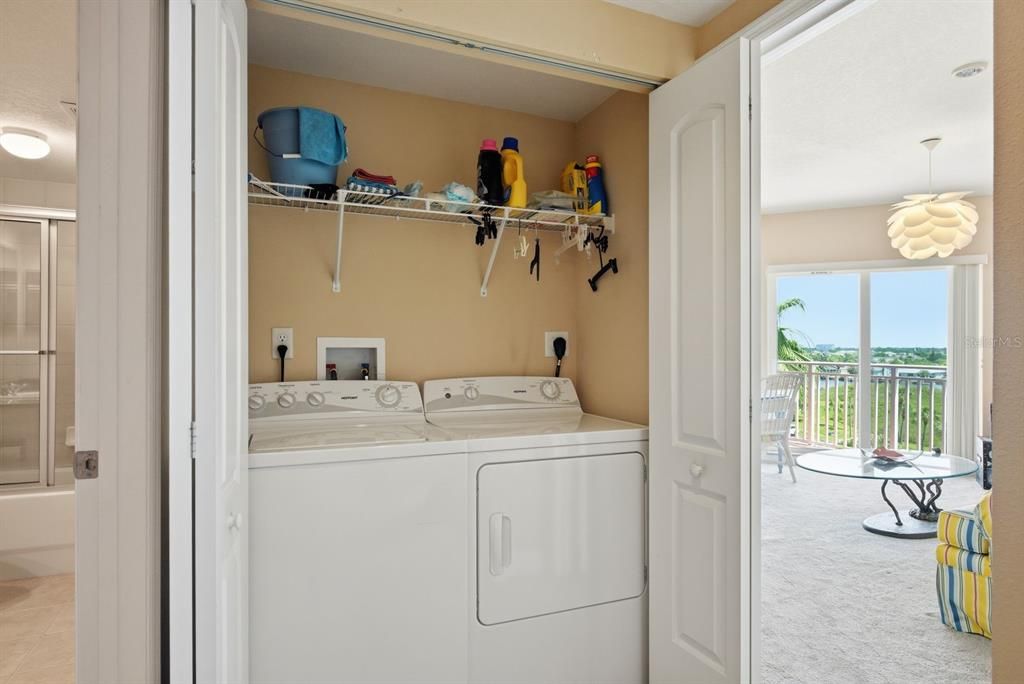 For Sale: $450,000 (2 beds, 2 baths, 1339 Square Feet)
