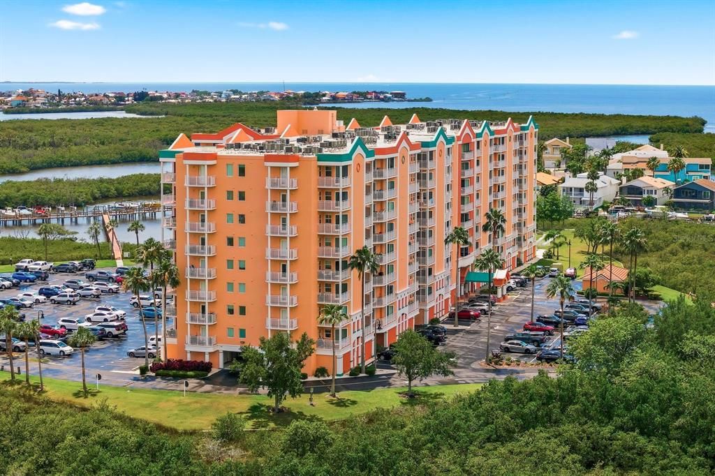 For Sale: $450,000 (2 beds, 2 baths, 1339 Square Feet)