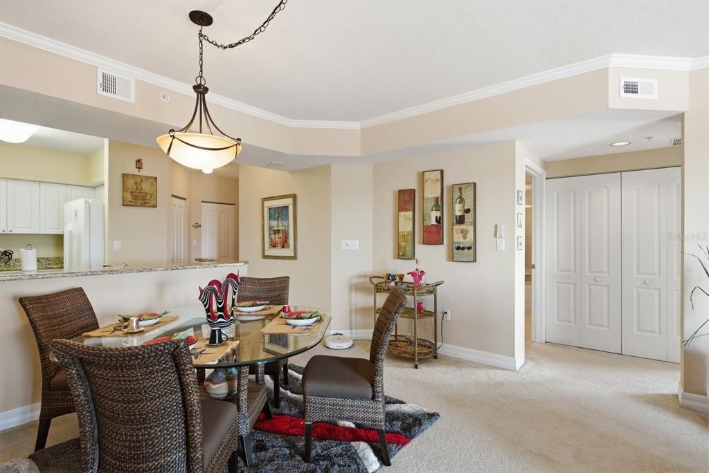 For Sale: $450,000 (2 beds, 2 baths, 1339 Square Feet)
