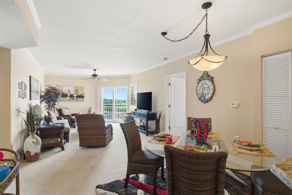 For Sale: $450,000 (2 beds, 2 baths, 1339 Square Feet)