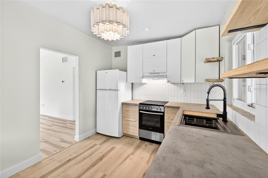 Activo con contrato: $285,000 (2 camas, 1 baños, 874 Pies cuadrados)