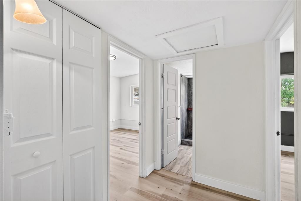 Activo con contrato: $285,000 (2 camas, 1 baños, 874 Pies cuadrados)