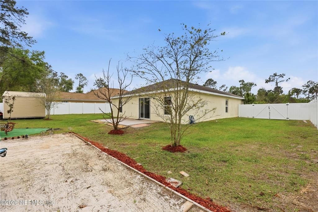 En Venta: $289,900 (4 camas, 2 baños, 1447 Pies cuadrados)